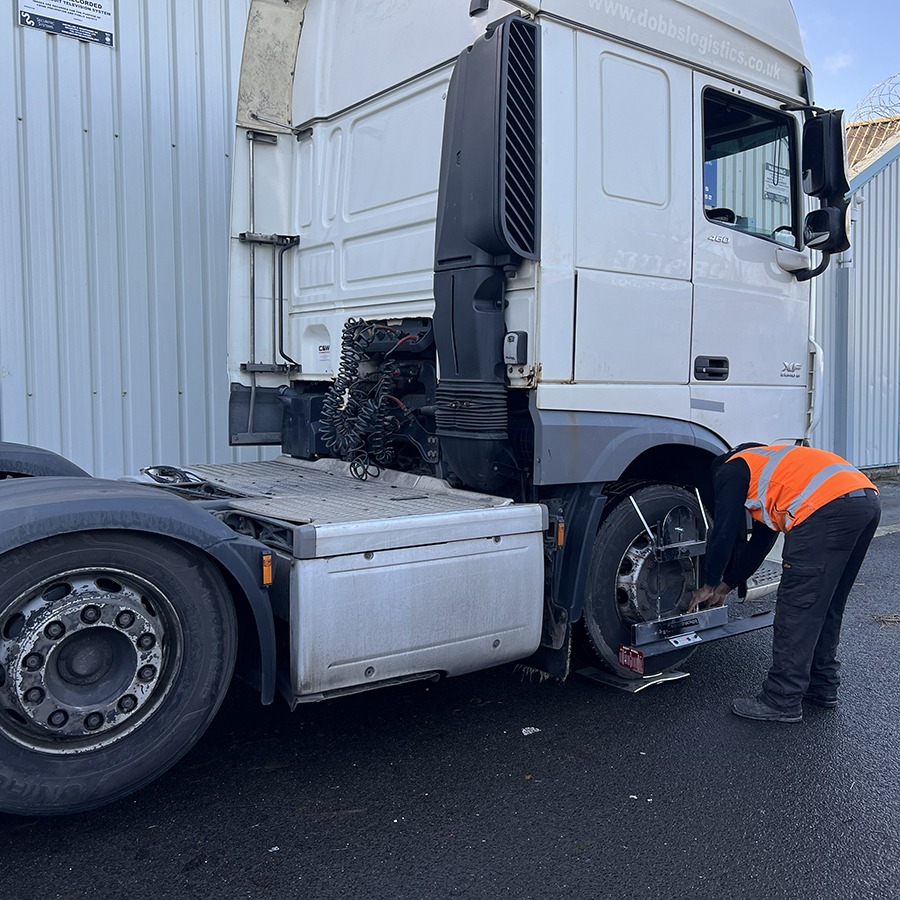 how mobile tyre fitting works